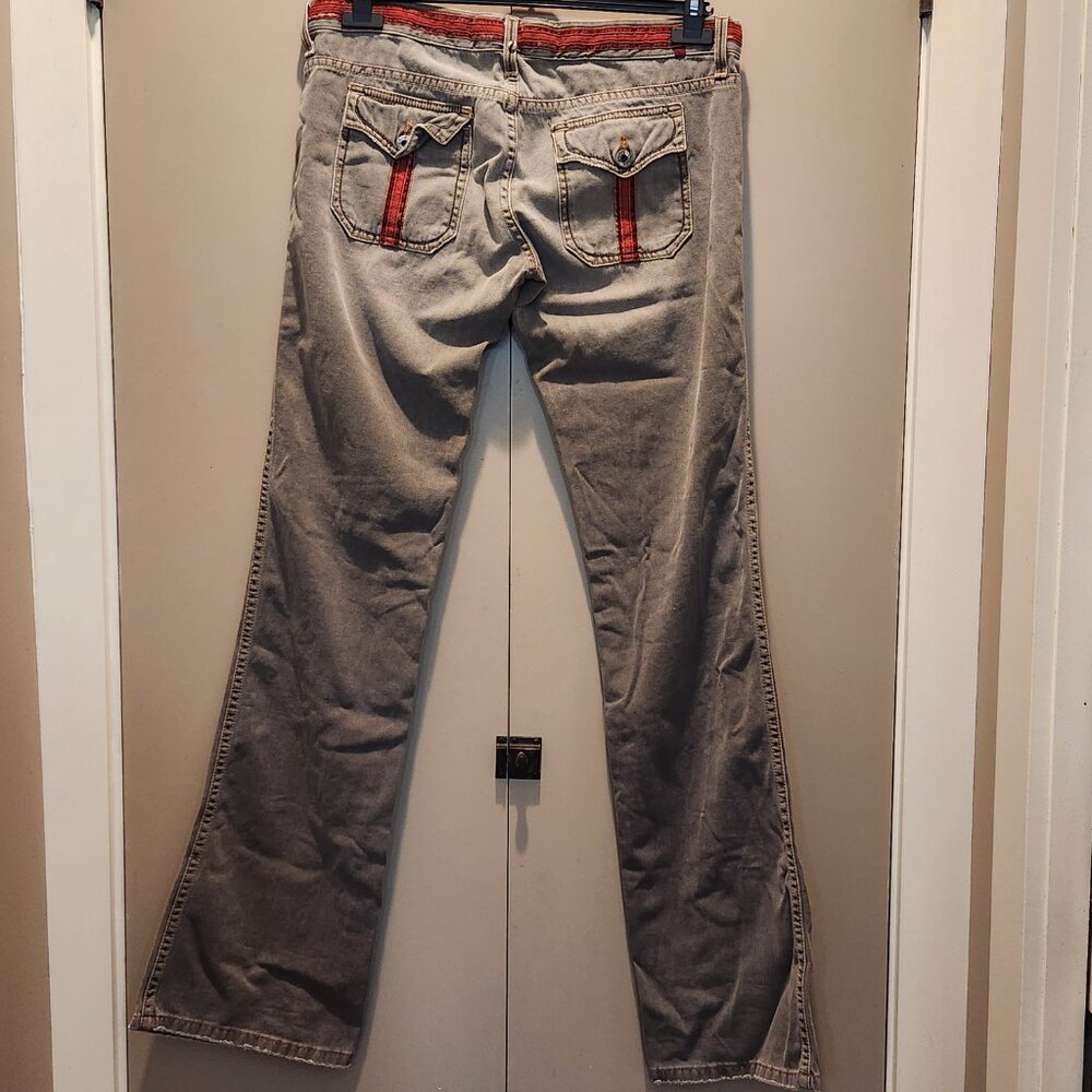 NWOT Woman's Puka Low Rise Gray Denim Boot Cut Jeans W/Red Ribbon Detail Size 28 - Picture 2 of 8